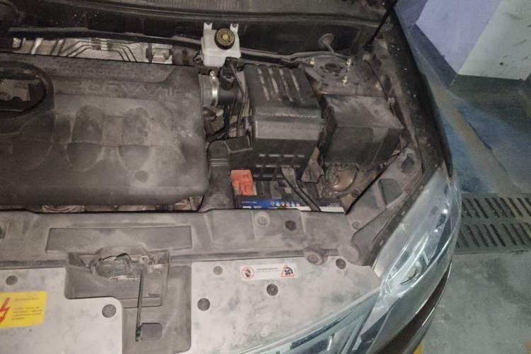 Used Chery Tiggo 5 2014 2.0L CVT Family Deluxe Edition Engine Bay Left