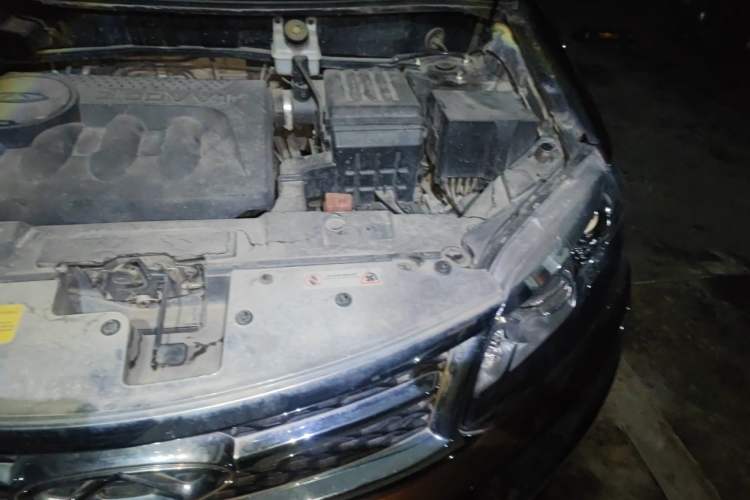 Used Chery Tiggo 5 2014 2.0L Manual - Family Deluxe Edition Engine Bay Left