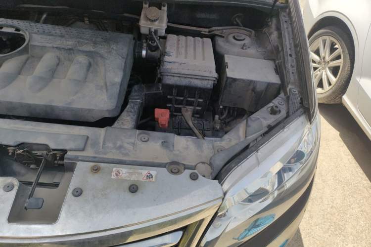 Used Chery Tiggo 5 2014 2.0L CVT Family Deluxe Edition Engine Bay Left