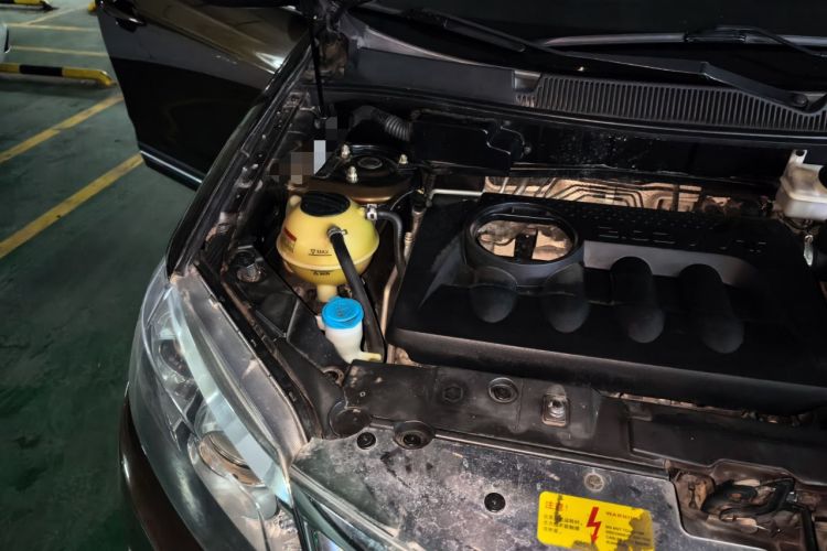 Used Chery Tiggo 5 2014 2.0L CVT Family Deluxe Edition Engine Bay Right