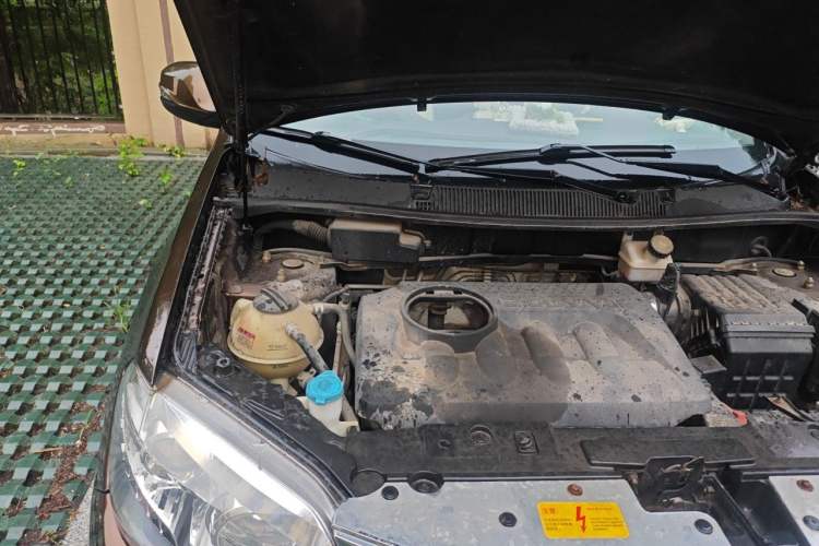 Used Chery Tiggo 5 2014 2.0L CVT Family Deluxe Edition Engine Bay Right