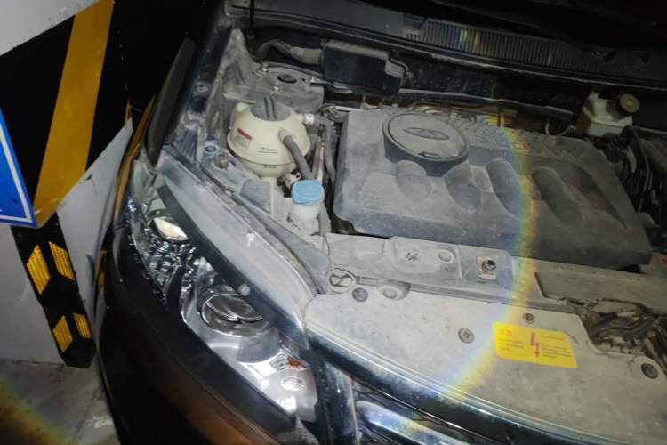 Used Chery Tiggo 5 2014 2.0L Manual - Family Deluxe Edition Engine Bay Right