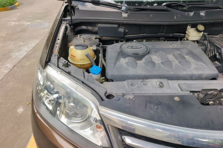 Used Chery Tiggo 5 2014 2.0L CVT Family Deluxe Edition Engine Bay Right