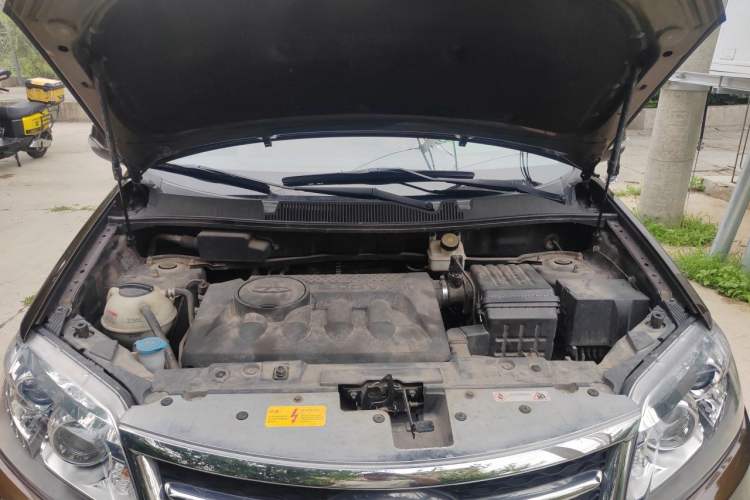 Used Chery Tiggo 5 2014 2.0L Manual - Family Deluxe Edition Engine Bay