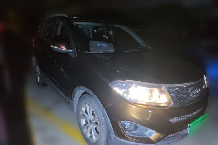 Used Chery Tiggo 5 2014 2.0L CVT Joyful Edition Front Right 45 Deg