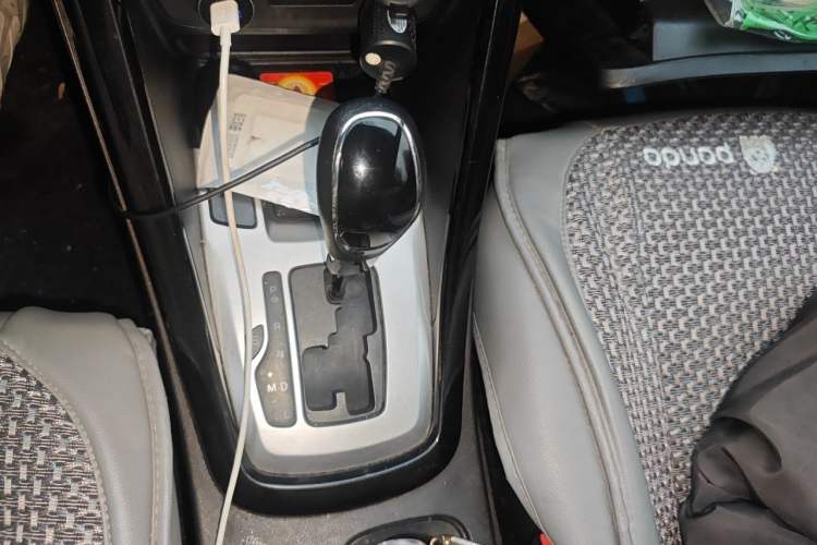 Used Chery Tiggo 5 2014 2.0L CVT Family Deluxe Edition Gear Lever