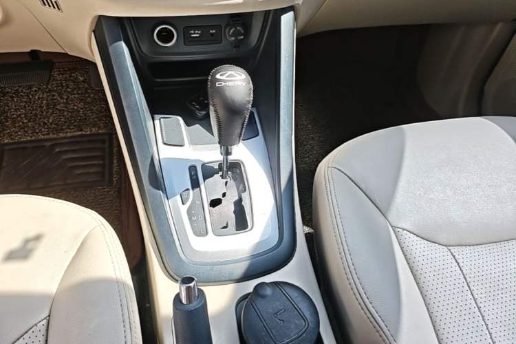 Used Chery Tiggo 5 2014 2.0L CVT Joyful Edition Gear Lever