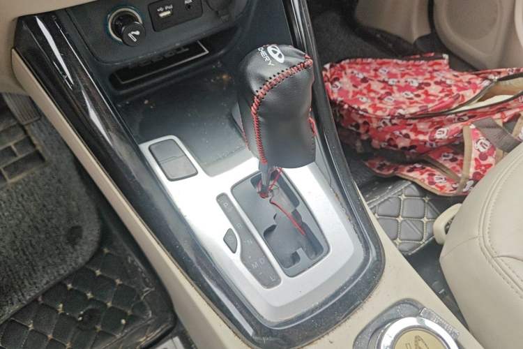 Used Chery Tiggo 5 2014 2.0L CVT Family Deluxe Edition Gear Lever