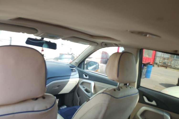 Used Chery Tiggo 5 2014 2.0L Manual - Family Deluxe Edition Headliner