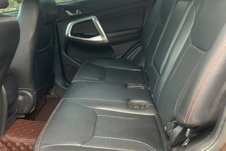 Used Chery Tiggo 5 2014 2.0L CVT Joyful Edition Interior 3