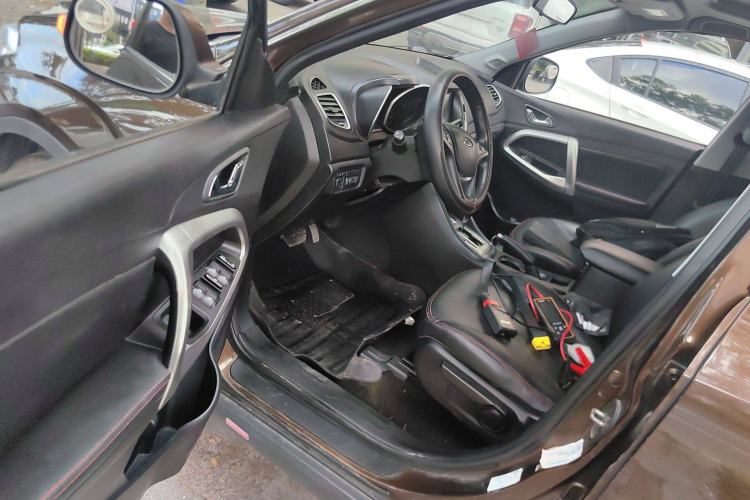 Used Chery Tiggo 5 2014 2.0L CVT Joyful Edition Interior 3