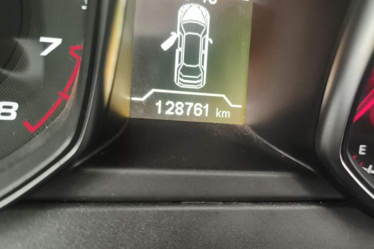 Used Chery Tiggo 5 2014 2.0L CVT Family Deluxe Edition Odometer Close Up