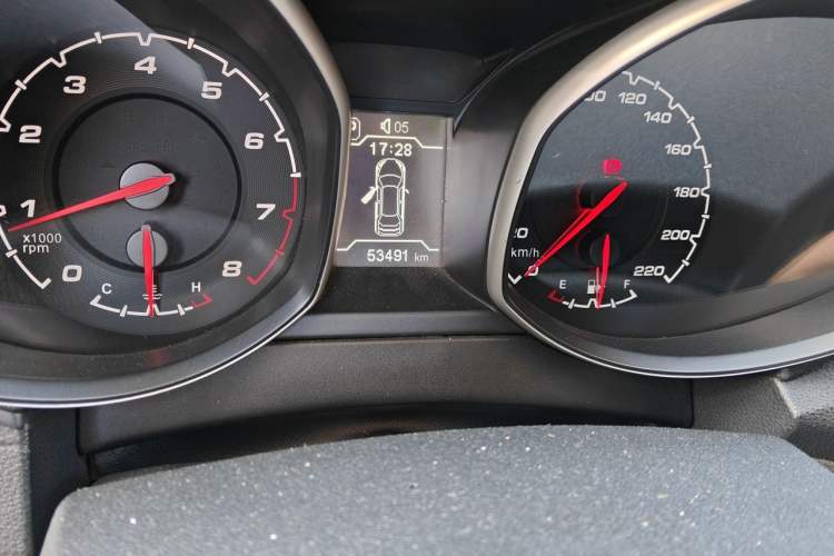 Used Chery Tiggo 5 2014 2.0L CVT Joyful Edition Odometer Close Up