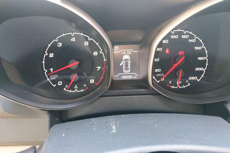 Used Chery Tiggo 5 2014 2.0L CVT Joyful Edition Odometer Close Up