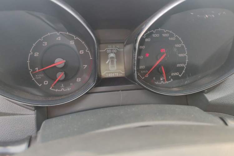 Used Chery Tiggo 5 2014 2.0L Manual - Family Deluxe Edition Odometer Close Up