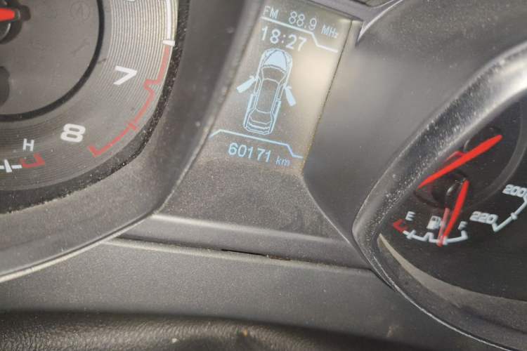 Used Chery Tiggo 5 2014 2.0L CVT Family Deluxe Edition Odometer Close Up