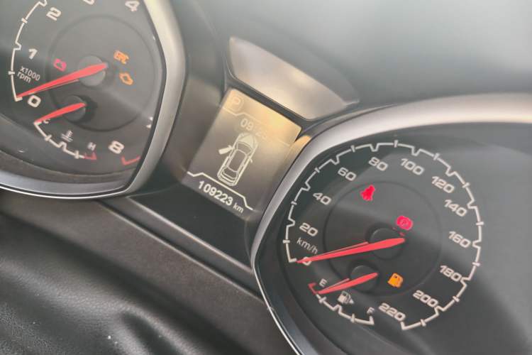Used Chery Tiggo 5 2014 2.0L CVT Joyful Edition Odometer Close Up
