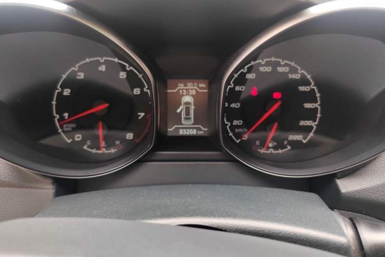 Used Chery Tiggo 5 2014 2.0L Manual - Family Deluxe Edition Odometer Close Up