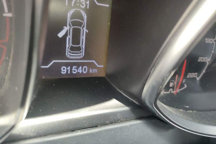 Used Chery Tiggo 5 2014 2.0L CVT Family Deluxe Edition Odometer Close Up