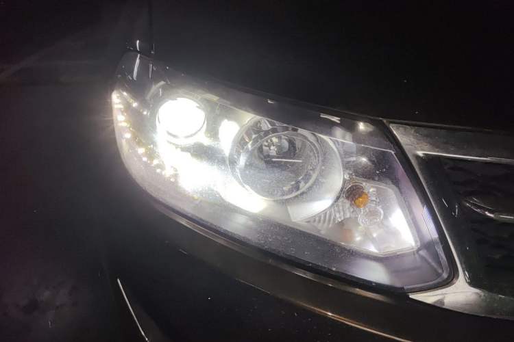 Used Chery Tiggo 5 2014 2.0L CVT Joyful Edition Right Front Headlight