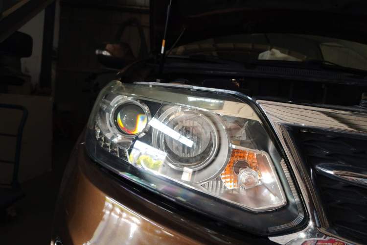 Used Chery Tiggo 5 2014 2.0L CVT Family Deluxe Edition Right Front Headlight