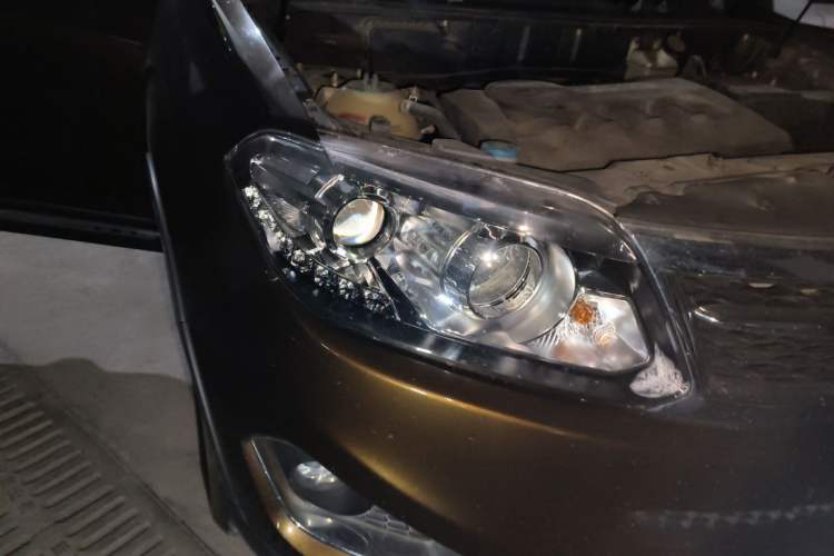 Used Chery Tiggo 5 2014 2.0L CVT Family Deluxe Edition Right Front Headlight