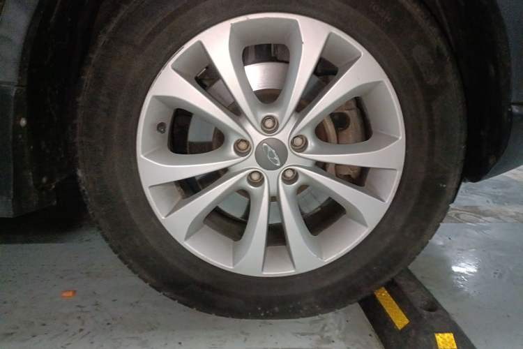 Used Chery Tiggo 5 2014 2.0L Manual Jia Yue Edition Right Front Wheel Hub