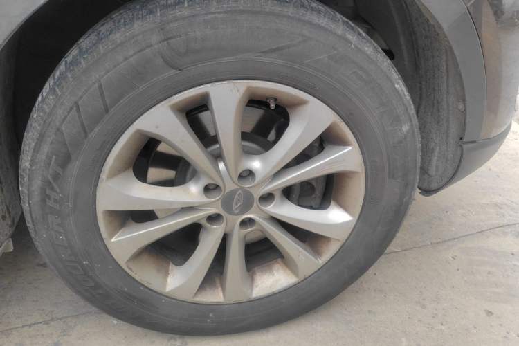 Used Chery Tiggo 5 2014 2.0L CVT Family Deluxe Edition Right Front Wheel Hub