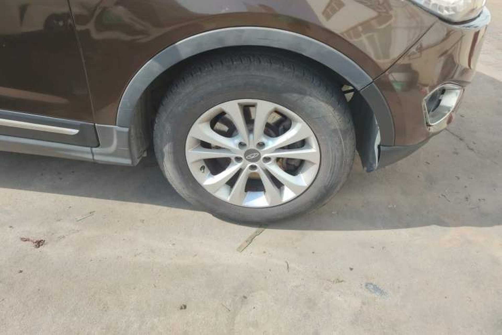 Used Chery Tiggo 5 2014 2.0L Manual - Family Deluxe Edition Right Front Wheel Hub