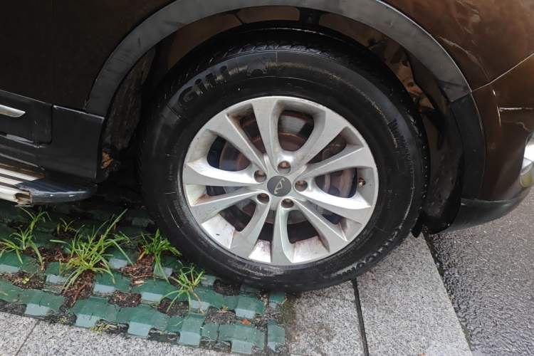 Used Chery Tiggo 5 2014 2.0L CVT Family Deluxe Edition Right Front Wheel Hub