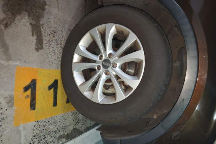 Used Chery Tiggo 5 2014 2.0L CVT Joyful Edition Right Front Wheel Hub