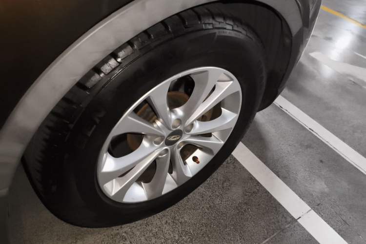 Used Chery Tiggo 5 2014 2.0L CVT Joyful Edition Right Front Wheel Hub