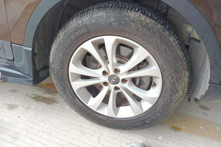 Used Chery Tiggo 5 2014 2.0L Manual - Family Deluxe Edition Right Front Wheel Hub