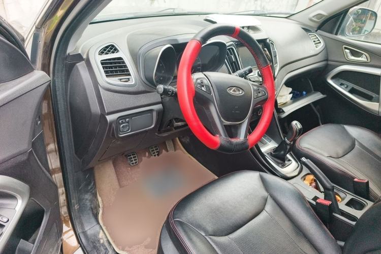 Used Chery Tiggo 5 2014 2.0L Manual - Family Deluxe Edition Center Console
