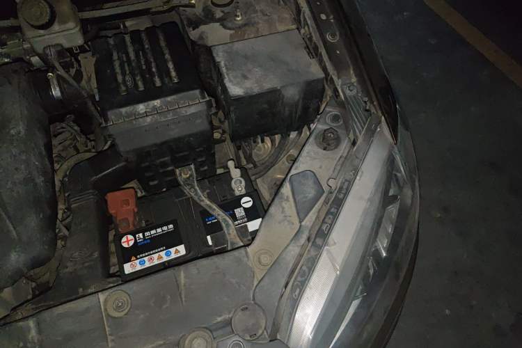 Used Chery Tiggo 5 2014 2.0L CVT Family Deluxe Edition Engine Bay Left