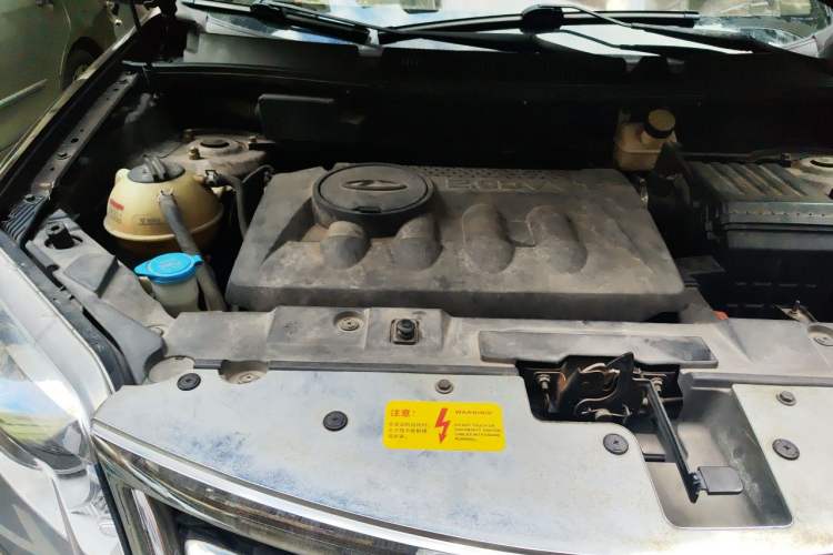 Used Chery Tiggo 5 2014 2.0L CVT Family Deluxe Edition Engine Bay Right