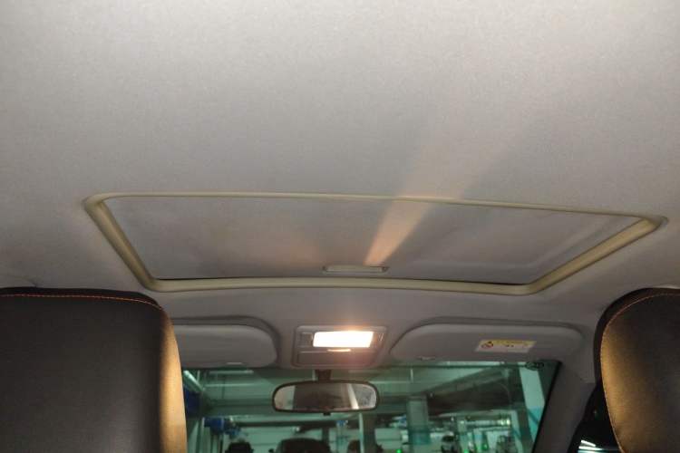 Used Chery Tiggo 5 2014 2.0L Manual - Family Deluxe Edition Headliner