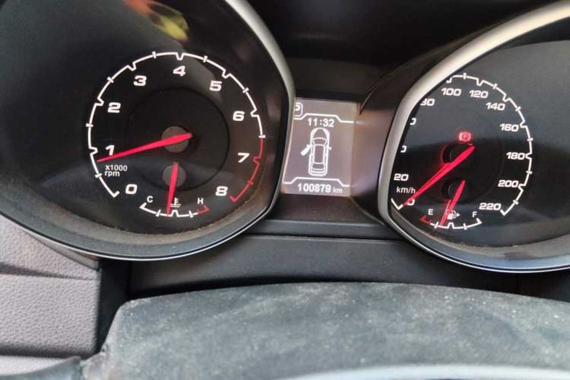 Used Chery Tiggo 5 2014 2.0L CVT Joyful Edition Odometer Close Up