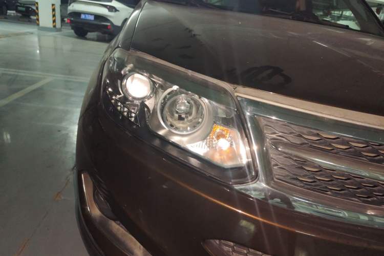 Used Chery Tiggo 5 2014 2.0L Manual - Family Deluxe Edition Right Front Headlight