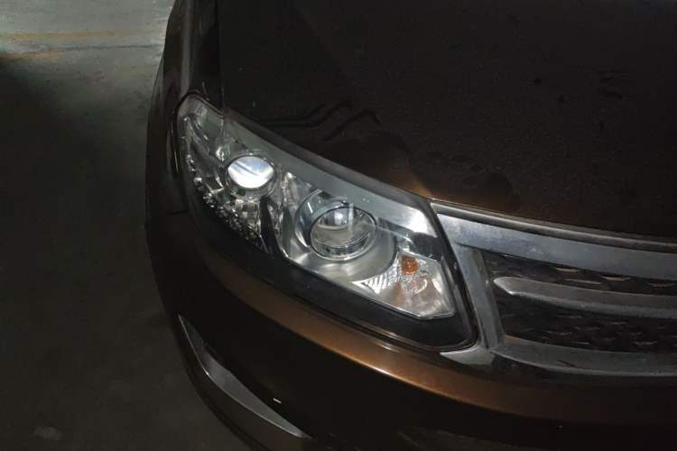 Used Chery Tiggo 5 2014 2.0L CVT Family Deluxe Edition Right Front Headlight