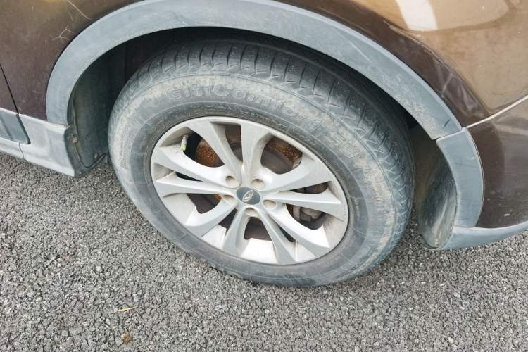 Used Chery Tiggo 5 2014 2.0L Manual - Family Deluxe Edition Right Front Wheel Hub