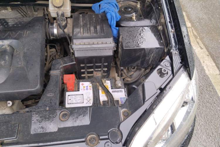 Used Chery Tiggo 5 2014 2.0L CVT Family Deluxe Edition Engine Bay Left