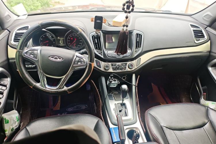 Used Chery Tiggo 5 2014 2.0L CVT Joyful Edition Center Console