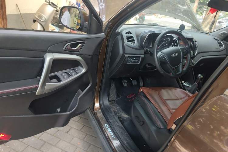 Used Chery Tiggo 5 2014 2.0L Manual - Family Deluxe Edition Driver Seat