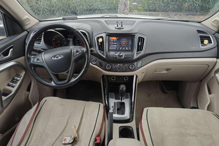 Used Chery Tiggo 5 2014 2.0L CVT Family Deluxe Edition Interior 2