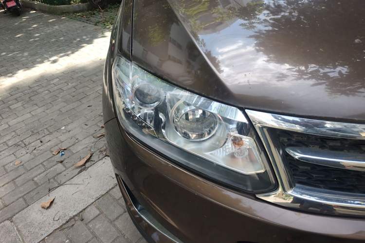 Used Chery Tiggo 5 2014 2.0L Manual - Family Deluxe Edition Right Front Headlight