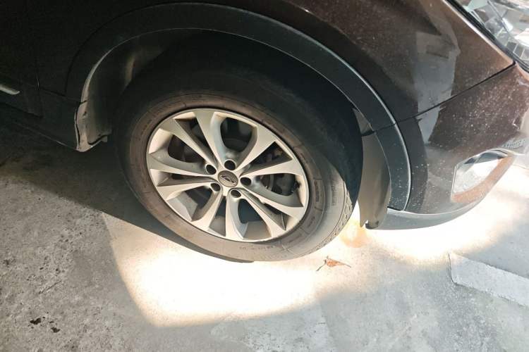 Used Chery Tiggo 5 2014 2.0L Manual - Family Deluxe Edition Right Front Wheel Hub