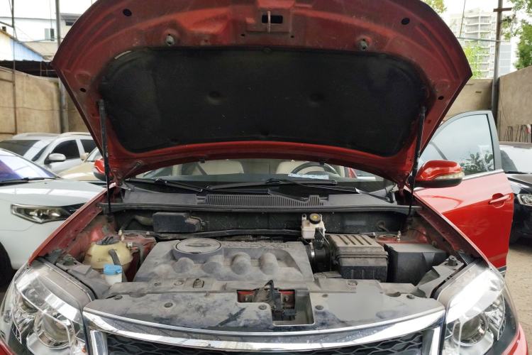 Used Chery Tiggo 5 2014 2.0L Manual - Family Deluxe Edition Engine Bay