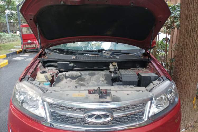 Used Chery Tiggo 5 2014 2.0L CVT Family Deluxe Edition Engine Bay