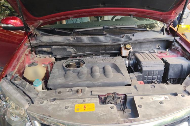 Used Chery Tiggo 5 2014 2.0L CVT Family Deluxe Edition Engine Bay